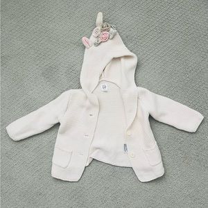 Adorable baby gap sweater!